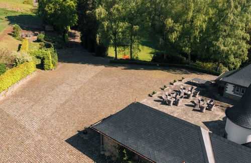 Bernister Villa | Le Châtelet, Tannery Estate