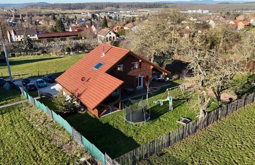 Bouxwiller Ski Chalet | Le Chalet au Vieux Vignoble, a spacious cottage in Alsace near Saverne, offers c