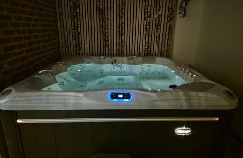 Chauny Apartment | Le Charmant Spa