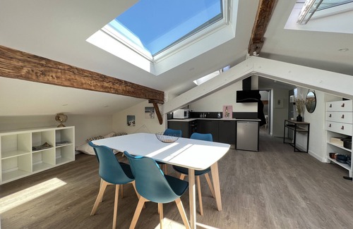 Saint - Aubin - Dupuy Apartment | Le Columbus - 2p - Métro/Centre