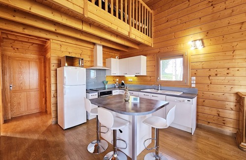 Bonneuil Ski Chalet | Le cottage des pins chalet on the vineyards