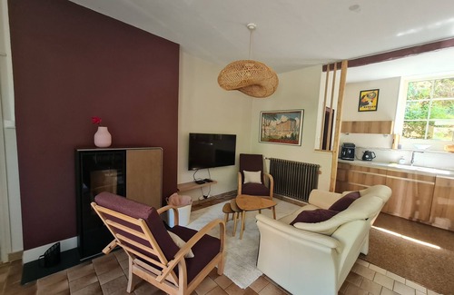 Semur-en-Auxois Cottage | Le Cottage du Moulin de L'O