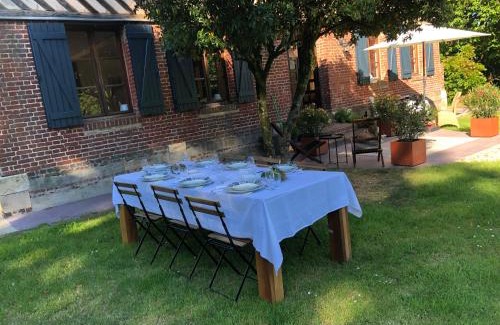 Beuzeville Bed & Breakfast | Le Domaine des Volets bleus