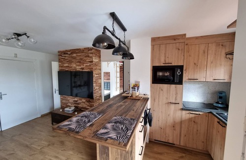 Guilhemery Apartment | Le Factory - appartement 4p avec Balcon et Piscine