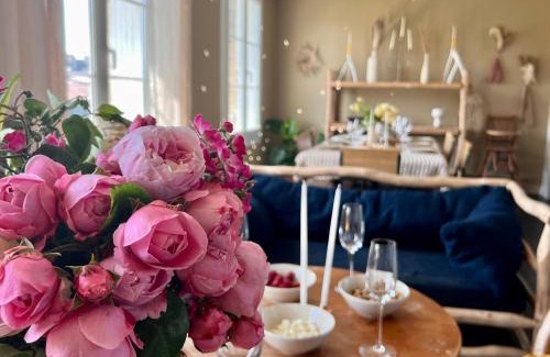 Saint-Jean Eudes Saint-Gilles Apartment | Le French Caen Caen Loft Plein de Charme au cœur de Caen pouvant accueillir 8 personnes