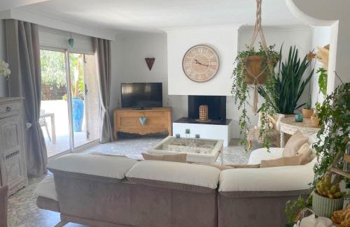 Puget-sur-Argens Villa | le Gabron