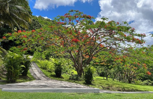 Pointe de la verdure House | Le Gosier Coastal Residence