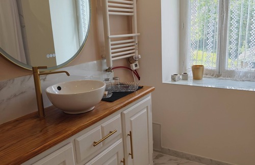 Rieupeyroux House | Le Jardin de la Guionie, bed and breakfast on the farm - nature, serenity, walks.