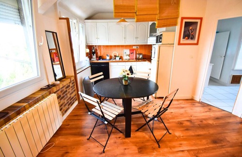 Beaumont-sur-Oise Apartment | Le Jardin Paisible Beaumontois