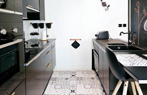 Hotel-de-Ville Apartment | Le Lacydon - Quality apartment at Vieux-Port - Fully Equipped with Air-con
