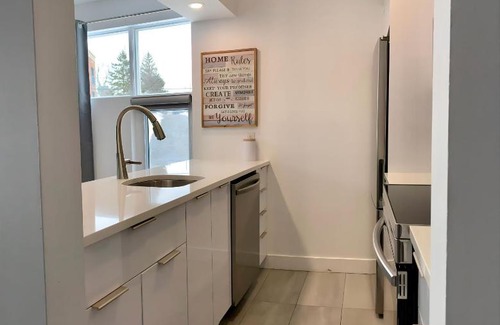 Magog Apartment | Le Loft du Loch - Condo près du lac et des montagnes!