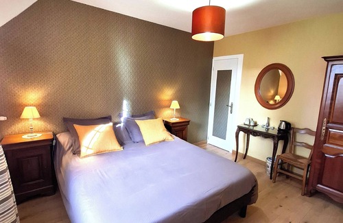 Clecy Bed & Breakfast | Le Manoir de Placy - Bed and Breakfast
