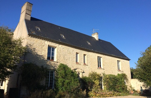 Saint-Loup-Hors Apartment | Le Manoir des Doyens Loft Apartment - Sleeps 8!