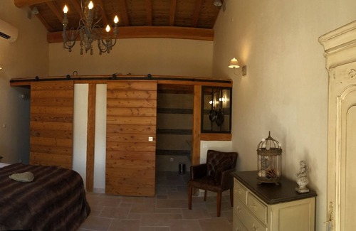 Noves Bed & Breakfast | Le Mas de Nonin - Chambres d'hotes