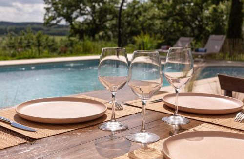 Marsolan House | Le Mas Gascon - Maison de vacances 4 étoiles avec piscine et vue proche de Lectoure