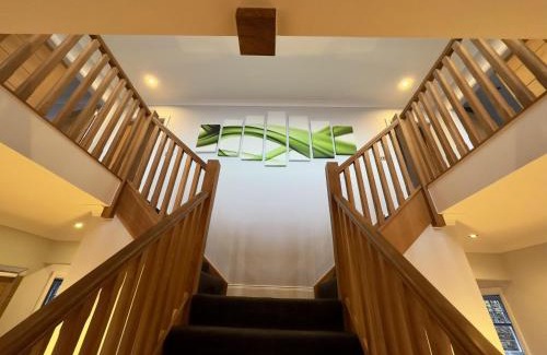 Llanddulas House | Le Morne- 5 Bed Luxury Coastal Retreat