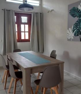 Le Moule House | Le Moule Location saisonnière Bel appartement