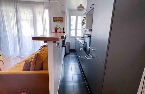 Clamart Apartment | Le nid d'or lumineux, Clamart, Paris