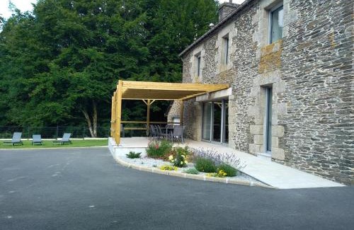 Saint-Gilles-du-Vieux-Marche House | Le paradis perdu