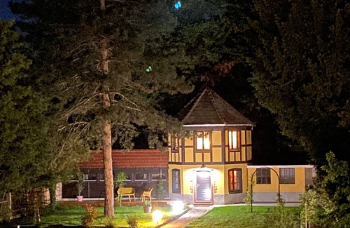 Ostheim House | Le Parc du Séquoia : stay in a former apiary