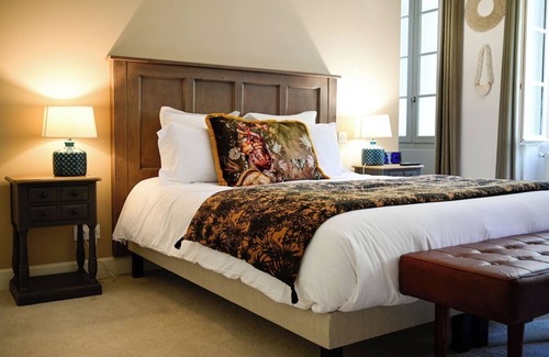 Lussac Bed & Breakfast | Le Pavillon (Privatization)
