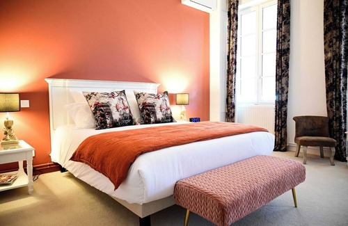 Lussac Bed & Breakfast | Le Pavillon (Privatization)