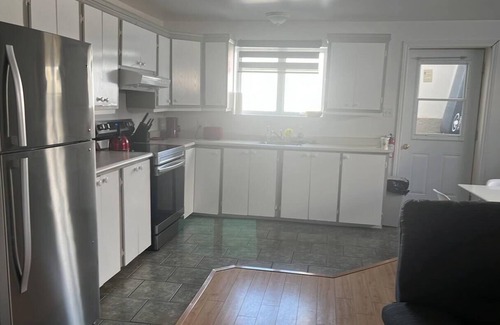 Sainte-Anne-des-Monts Apartment | Le petit Sieurnn