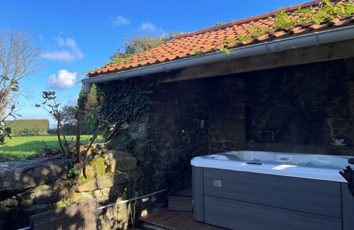 Camlez House | Le Petit Gite de St Nicolas- 5min from the beach -SPA-