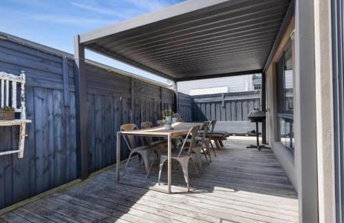 Paynesville House | Le Petite