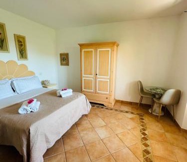 Porto Pozzo House | Le Petite Suite