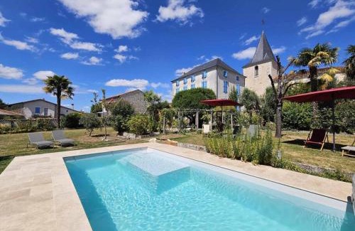 Saint-Laurent-de-Belzagot Villa | Le Presbytère de St-Laurent (Charente)