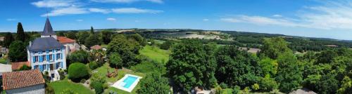 Saint-Laurent-de-Belzagot Villa | Le Presbytère de St-Laurent (Charente)