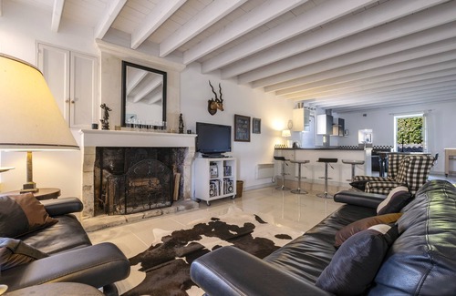 Chervettes Cottage | Le Prieure. Superior Charantaise Cottage Rosina