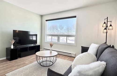 Ste. Foy Apartment | Le Ranch – with EV Charger (Level 2)