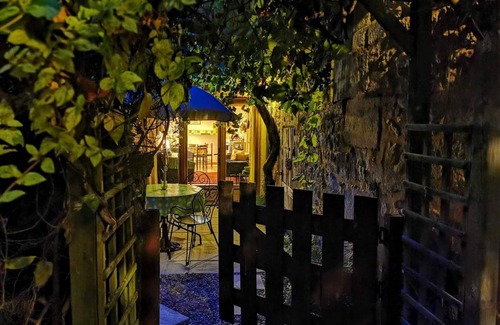 Les Eyzies Cottage | Le Tournesol au Banquet, Les Eyzies