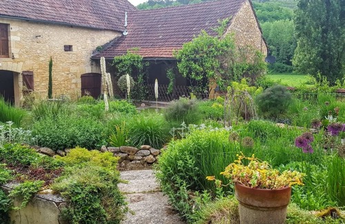 Les Eyzies Cottage | Le Tournesol au Banquet, Les Eyzies