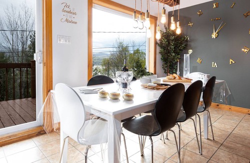 Baie-St-Paul Cottage | Le Très-Chic - SPA, billard, souvenirs🍸🎱🧖‍♀️🕶