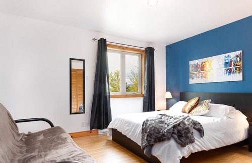 Baie-St-Paul Cottage | Le Très-Chic - SPA, billard, souvenirs🍸🎱🧖‍♀️🕶