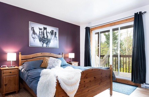 Baie-St-Paul Cottage | Le Très-Chic - SPA, billard, souvenirs🍸🎱🧖‍♀️🕶