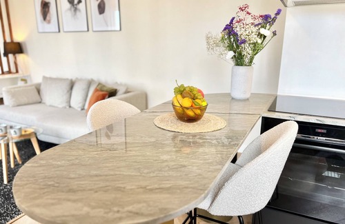 Bry-sur-Marne Apartment | Le Van Gogh Appart 3'RER - 11'Paris - 23'Disney