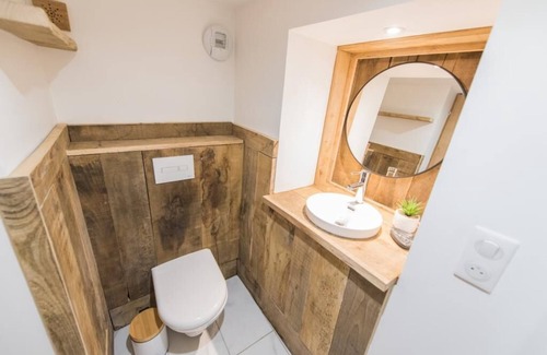 Montmin Apartment | Le Varo - T3 Chaleureux et Juste Rénové Avec Sauna, Brasero et vue Montagnes