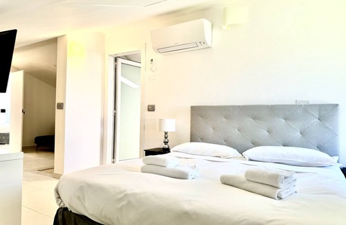 Sarzana House | Le Village Sarzana