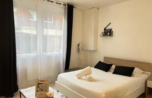 Calais Apartment | Le Worker 1