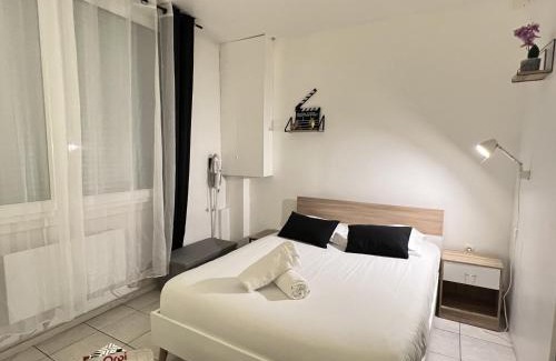 Calais Apartment | Le Worker 1