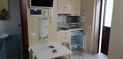 Formia Apartment | LE ZAGARE abit LUNA a 5 min a piedi dal mare e dal centro