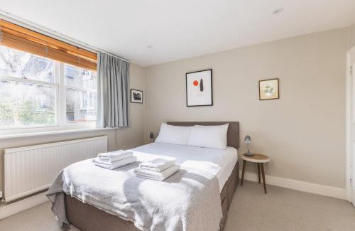 Lambeth Apartment | Leafy & Stylish Brixton Retreat