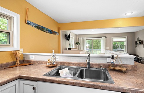 Duluth House | Leave it all behind when you stay in this charming Lakefront home on Fish Lake.