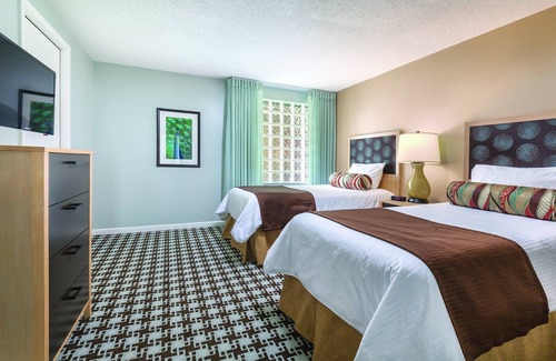 Inner Harbour Resort | Leave your worries at the door!