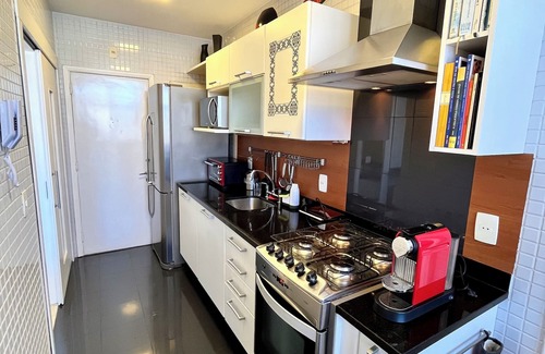 Leblon Apartment | LEBLON/CLEAN AND SOPHISTICATED DESIGN, BEST LOCATION, MODERN CONDOMINIUM