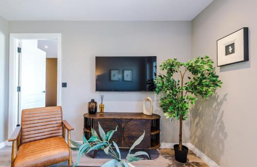 Holbeck Apartment | Leeds City Centre - HIGH SPEC 2 Bedroom Apartment - Near Station - Reduced rates for longer stays